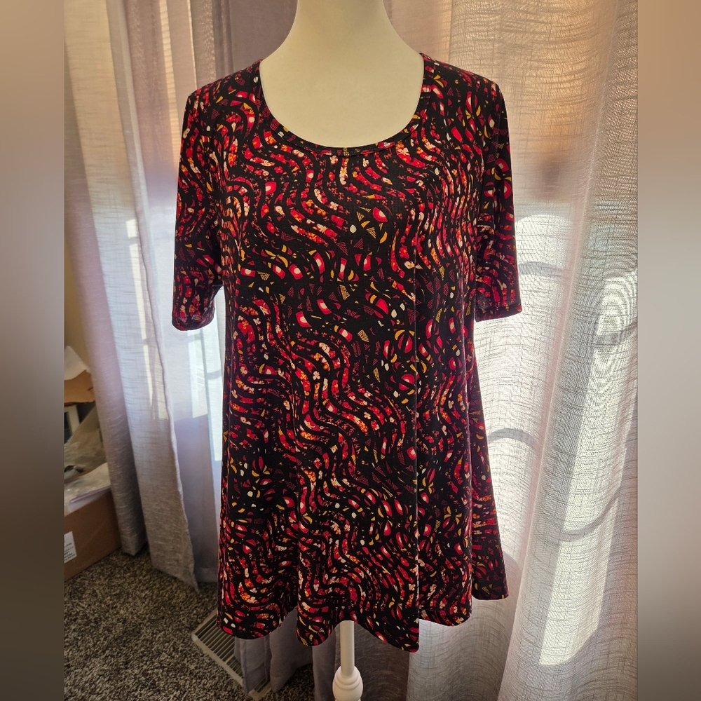 LuLaRoe Perfect Tee